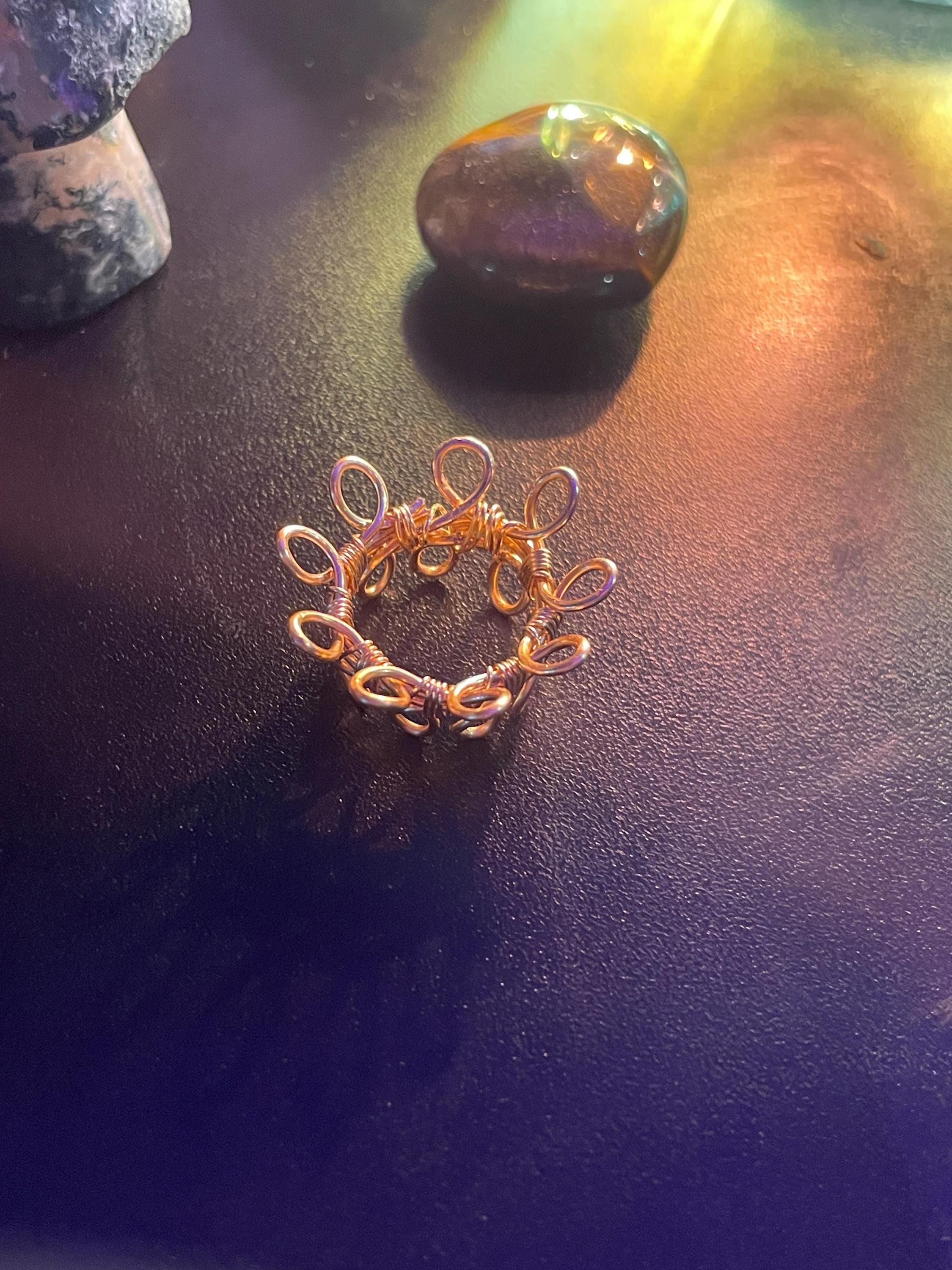 Reversible Wire Wrapped Crystal Sphere Stand