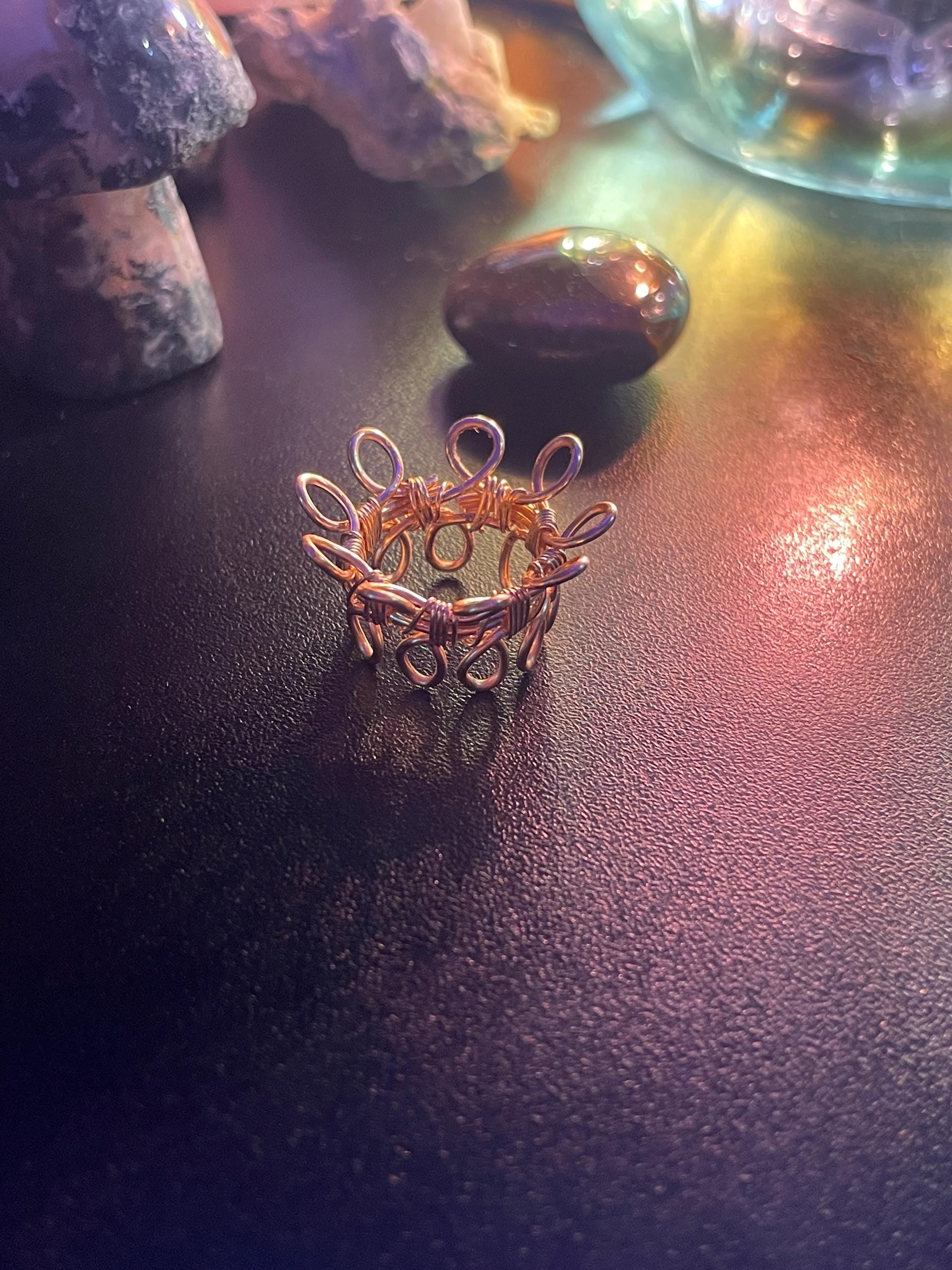 Reversible Wire Wrapped Crystal Sphere Stand